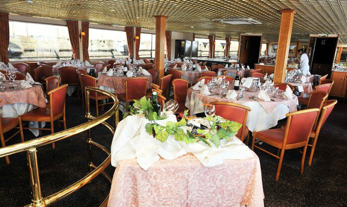 Restaurants, Bars & Cafés on MS Rhone Princess